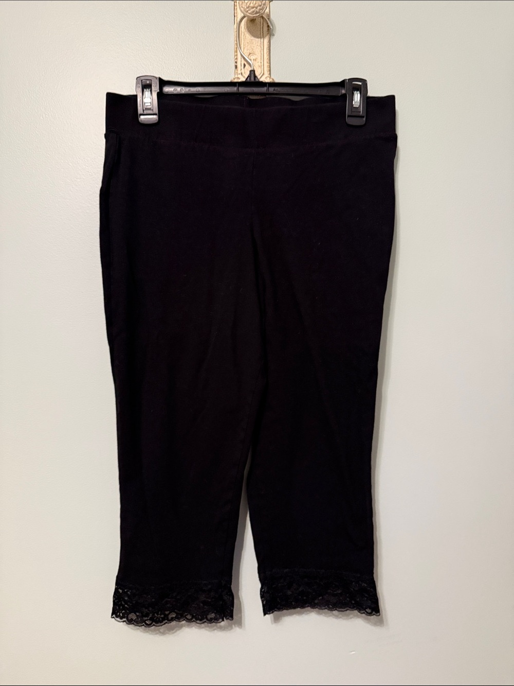 Torrid Capri Leggings